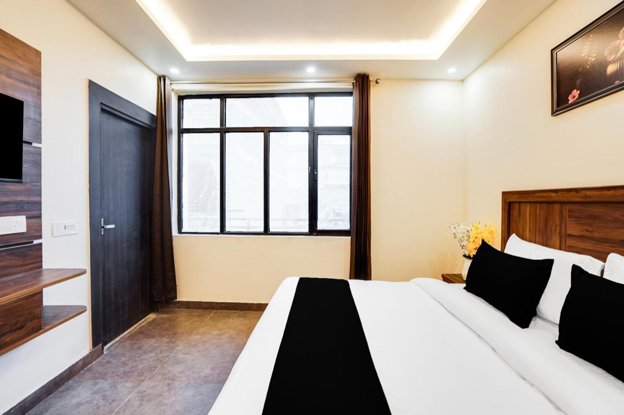 Super Townhouse The Royal Casa Hotel Ghaziabad Eksteriør billede