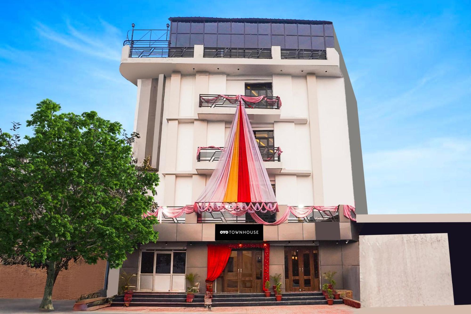 Super Townhouse The Royal Casa Hotel Ghaziabad Eksteriør billede